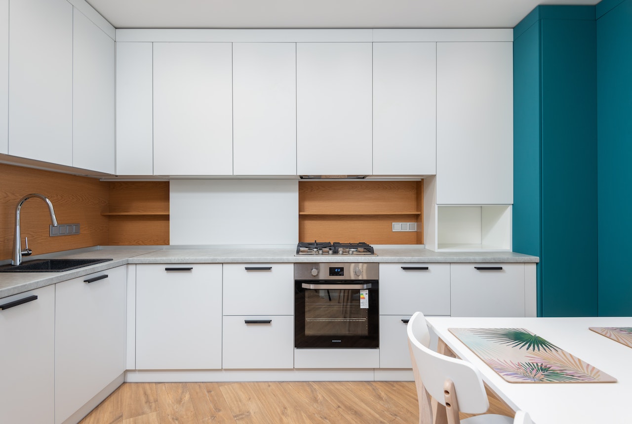 Why Lip Pull Handles Are The Perfect Addition To Your Modern Kitchen
