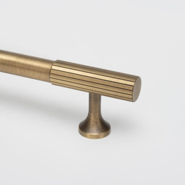KT&CO Kitchen cabinet handles antique aged brass Rose Bay - Image 4